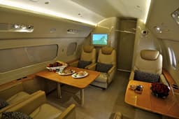 Embraer Lineage 1000 A6-HHS