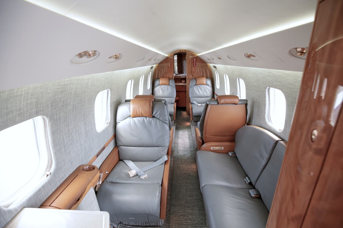 Gulfstream G100 C-FHNS