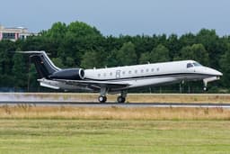 Embraer Legacy 650 D-AWIN