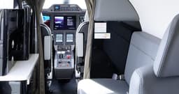 Embraer Phenom 300 D-CASH