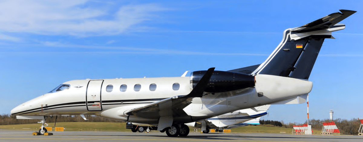 Embraer Phenom 300 D-CASH