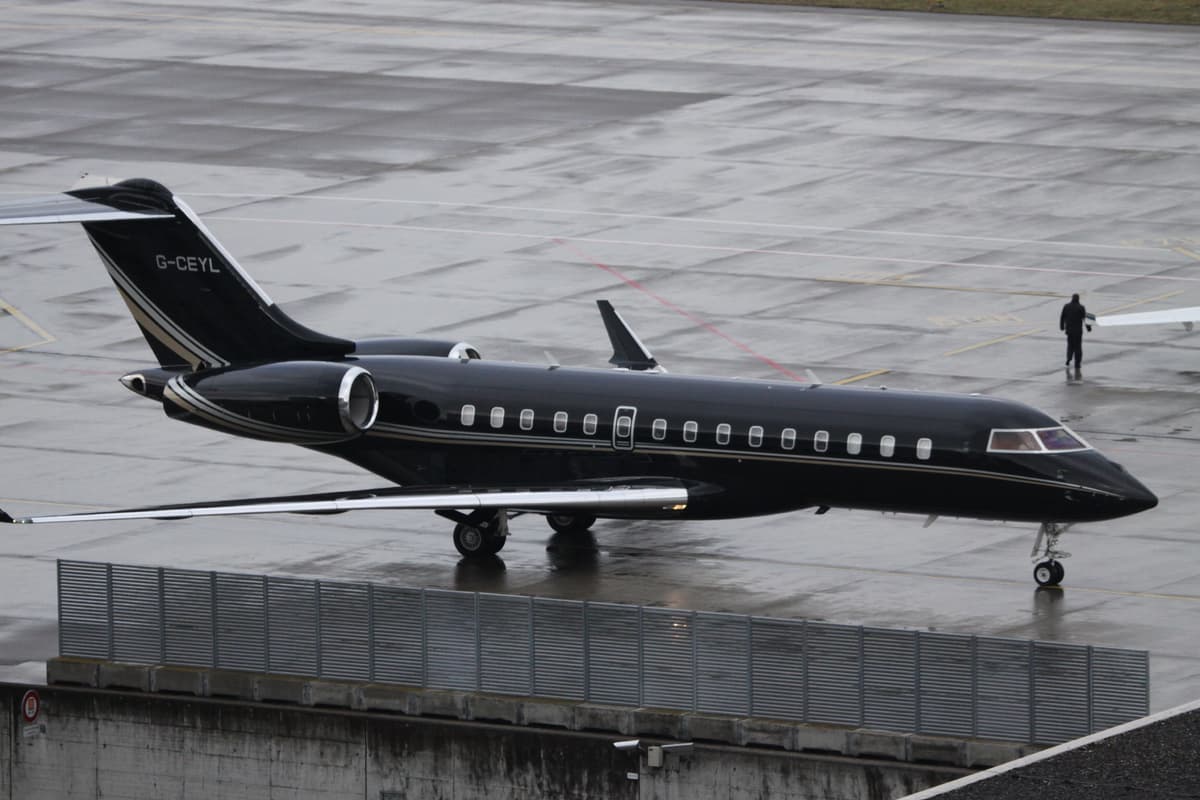 Global Express XRS G-CEYL