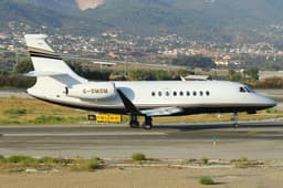 Falcon 2000LXS G-SMSM