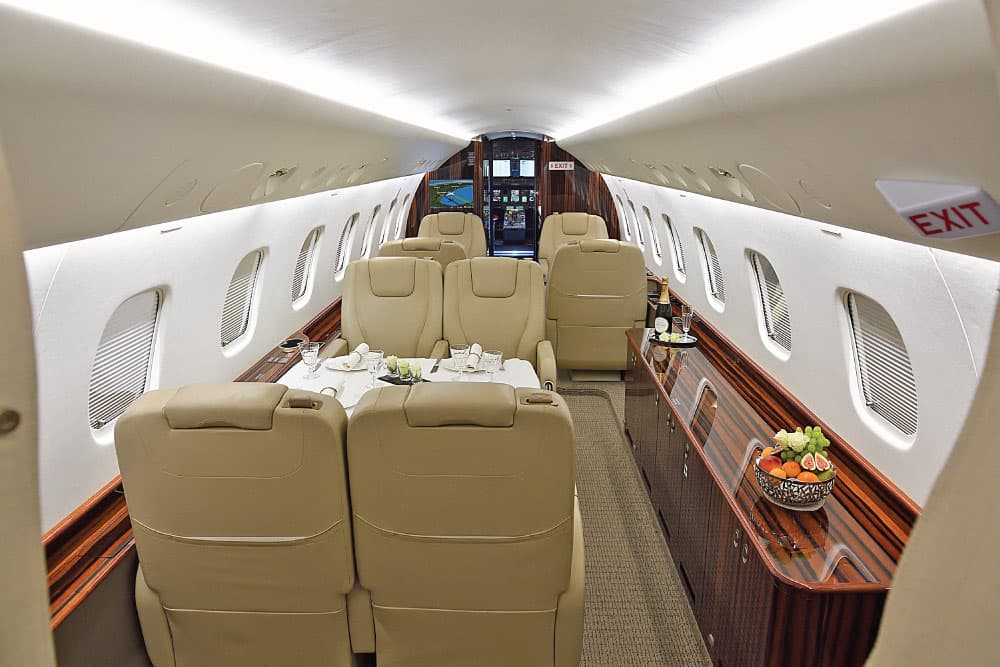 Embraer Legacy 650 G-SPCY