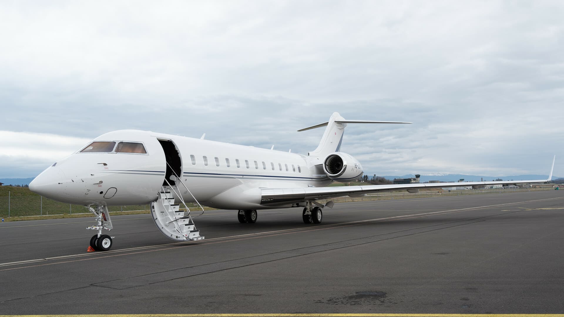 Global 6000 HB-JLC