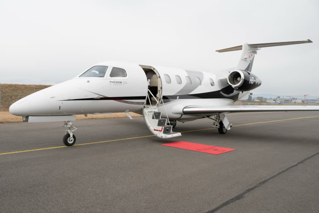 Embraer Phenom 300 HB-VPO