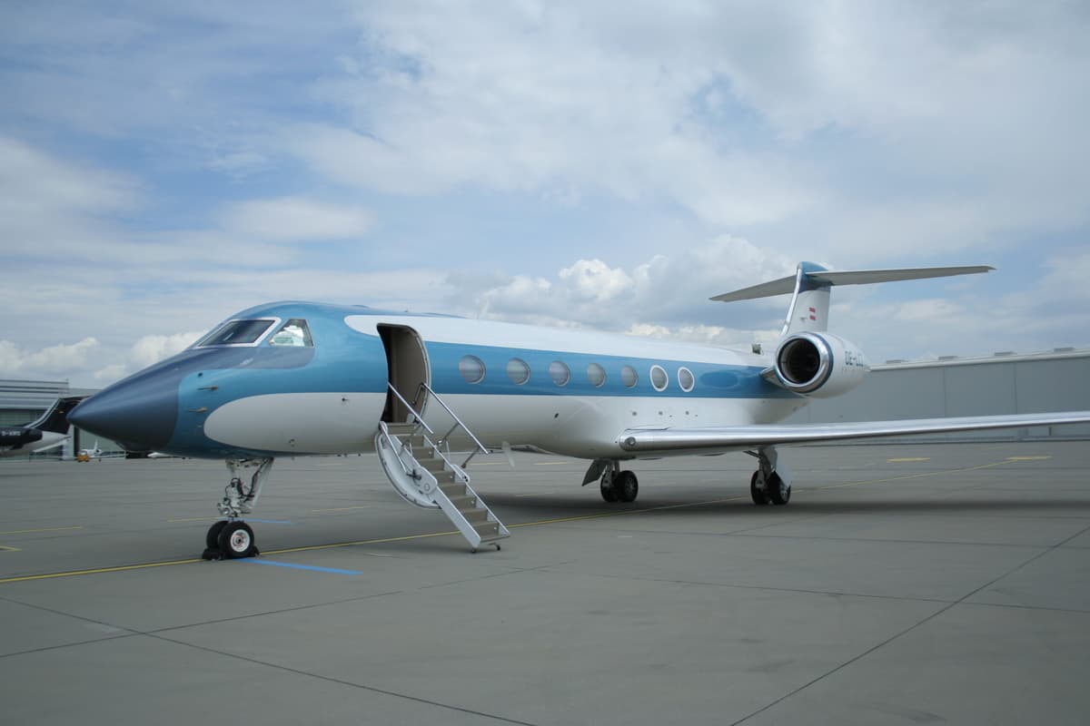 Gulfstream G550 OE-LCZ