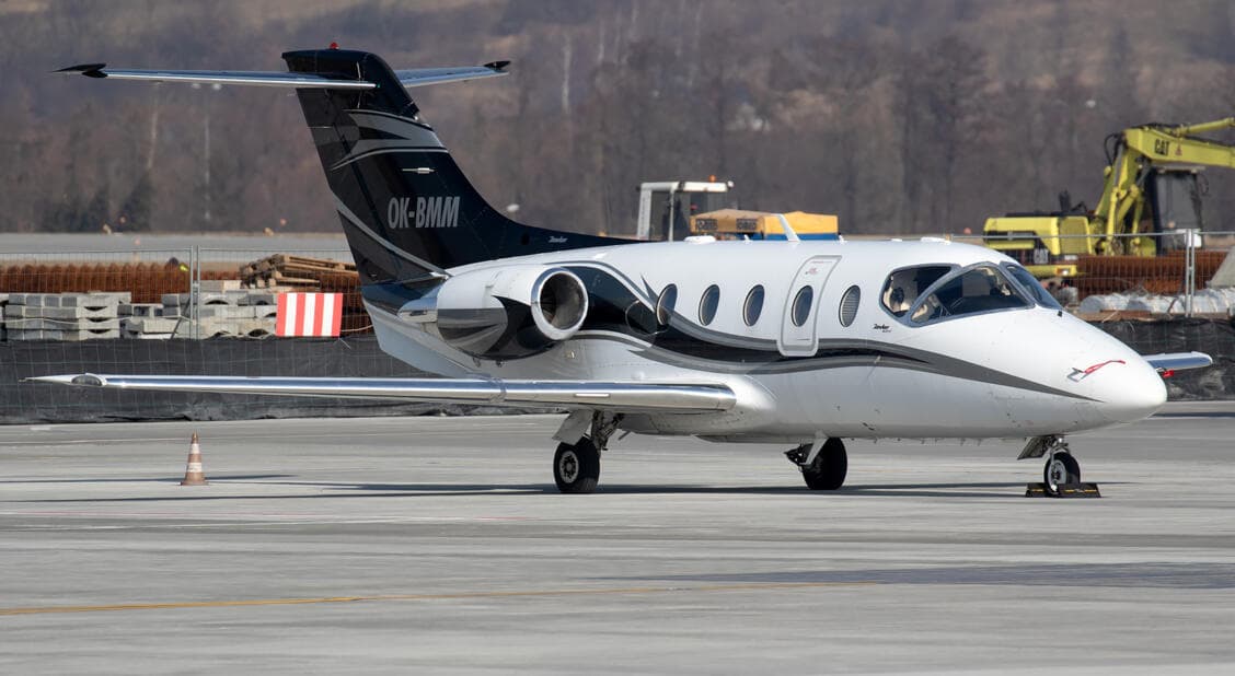 Hawker 400XP OK-BMM