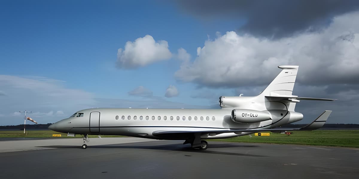 Falcon 8X OY-OLD