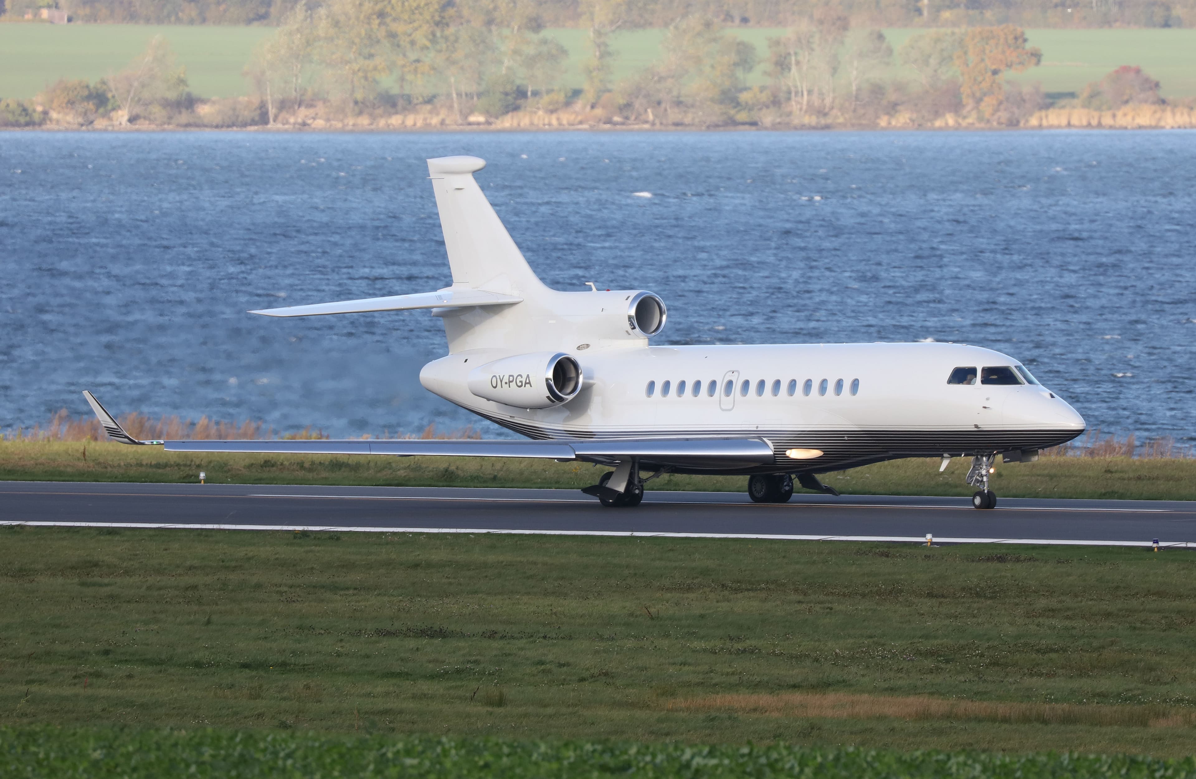 Falcon 7X OY-PGA