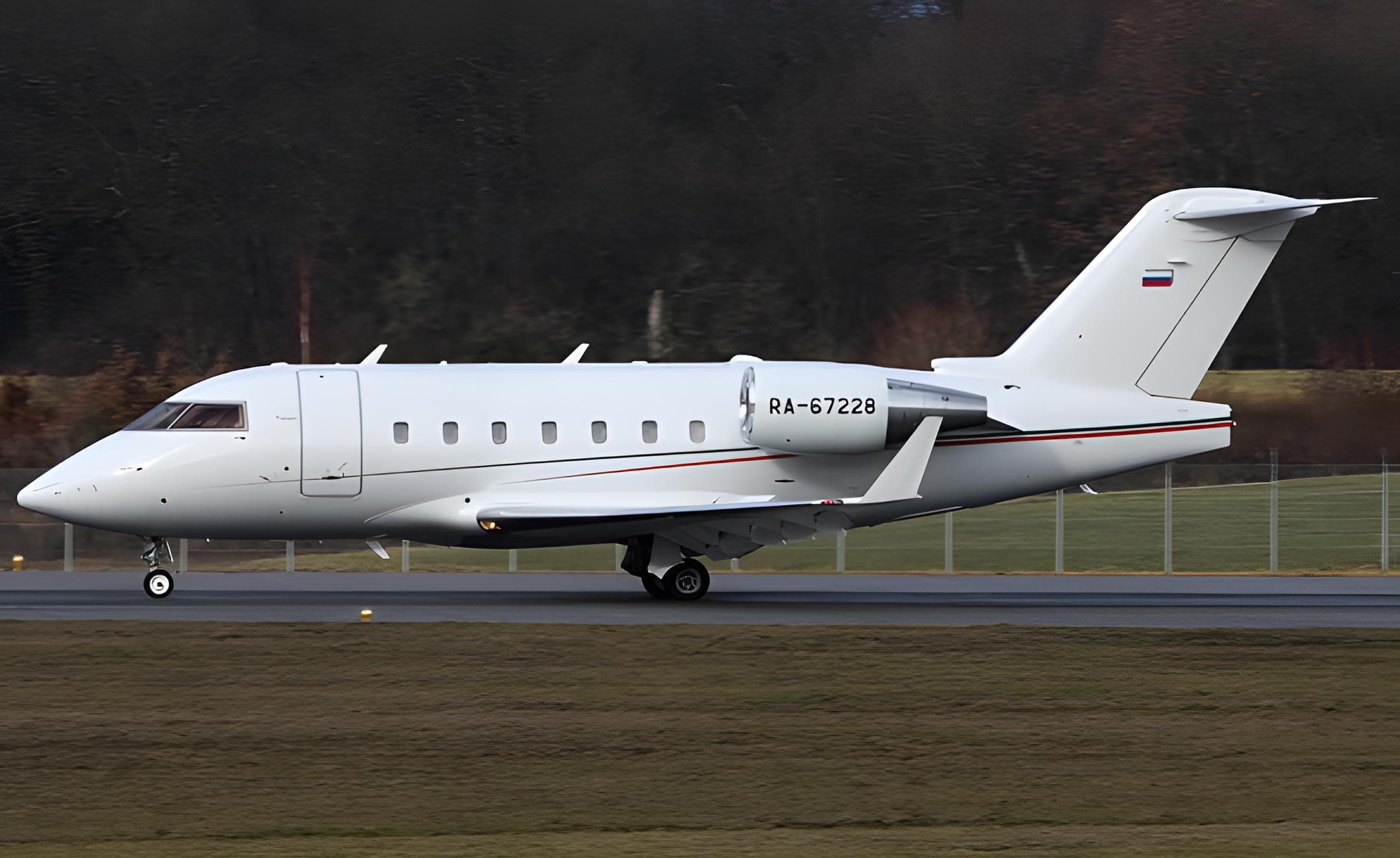 Challenger 604 RA-67228