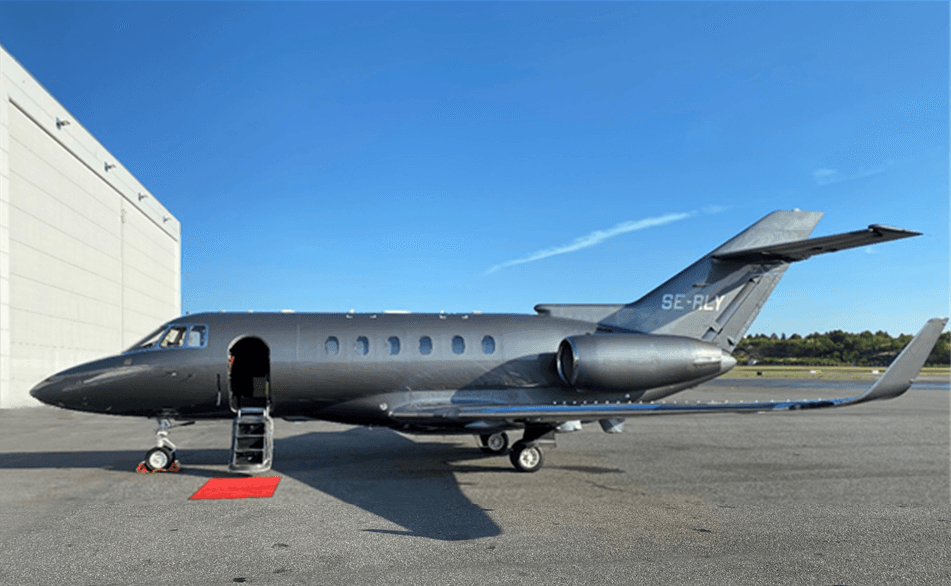 Hawker 900XP SE-RLY