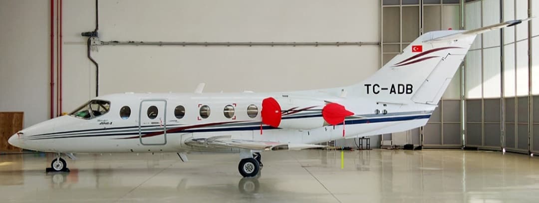 Hawker 400 TC-ADB