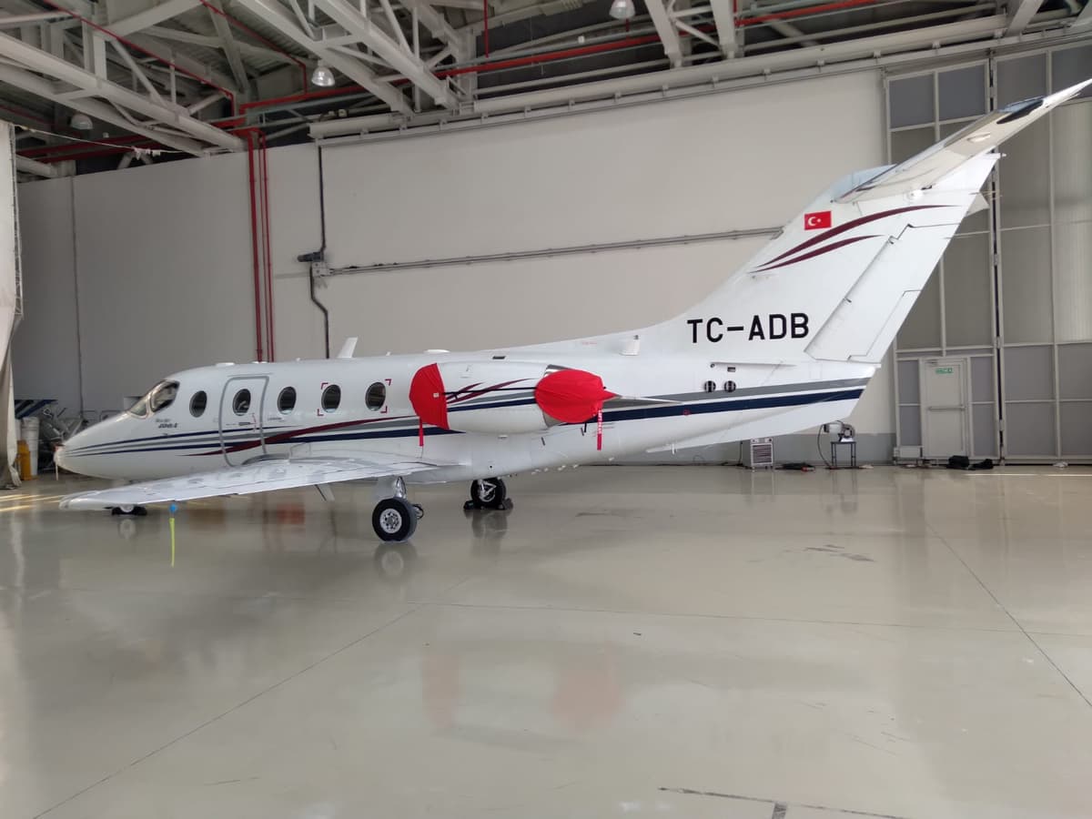 Hawker 400 TC-ADB