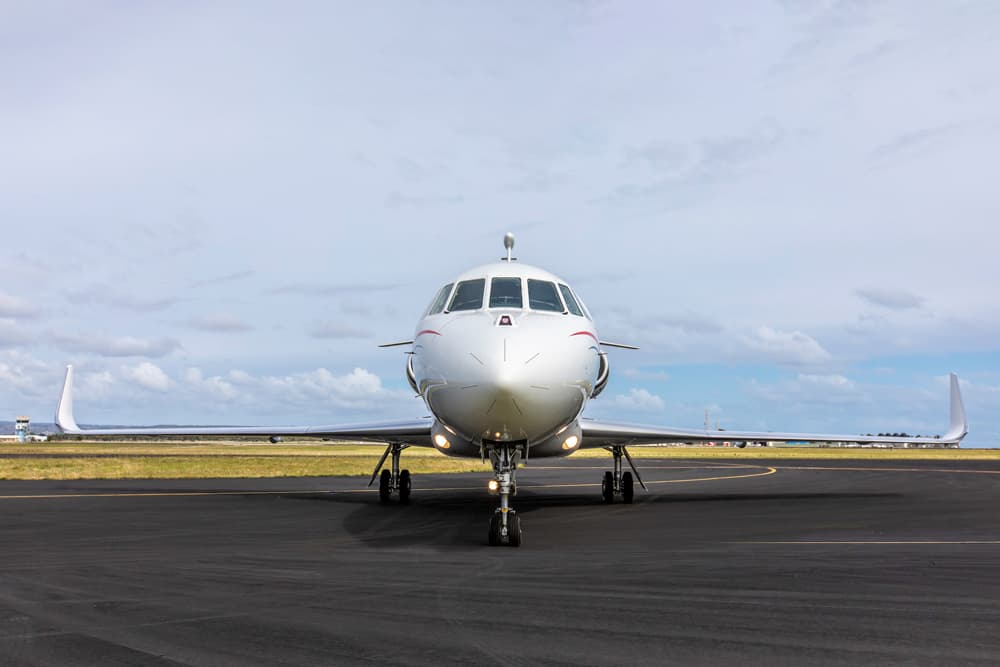 Falcon 2000LXS VH-OIN