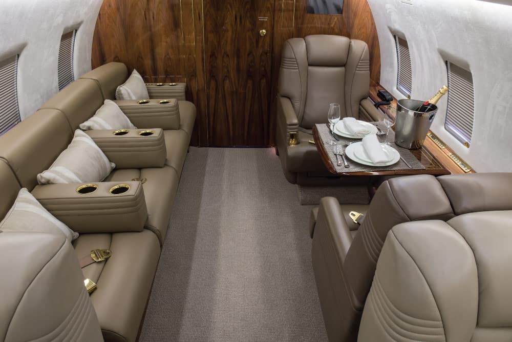 Challenger 604 VH-VSZ