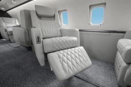 Challenger 850 9H-AMY