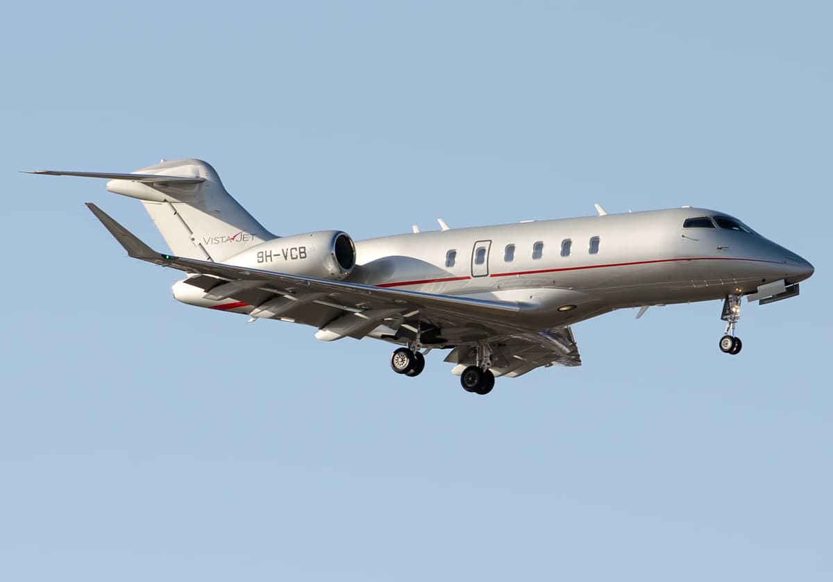 Challenger 350 9H-VCB