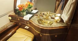 Challenger 604 C-GZPX