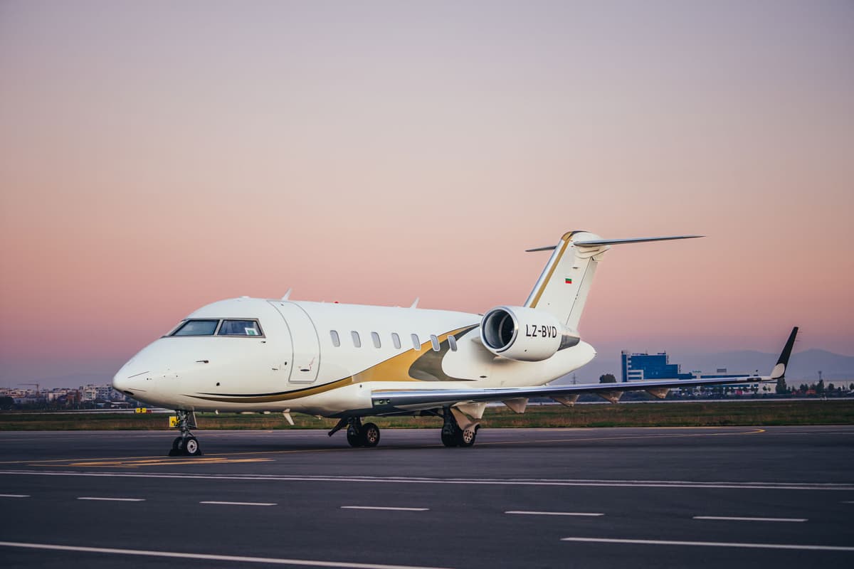 Challenger 605 LZ-BVD