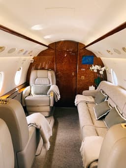 Gulfstream G200 OY-IUV