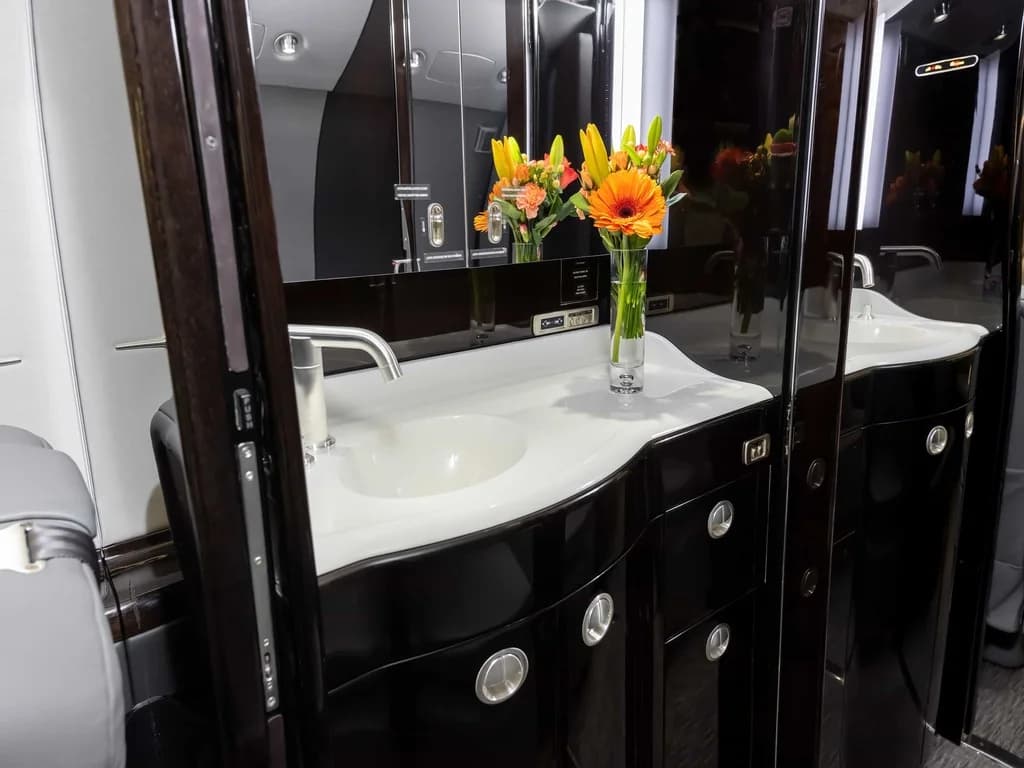 Hawker 4000 T7-TJ184